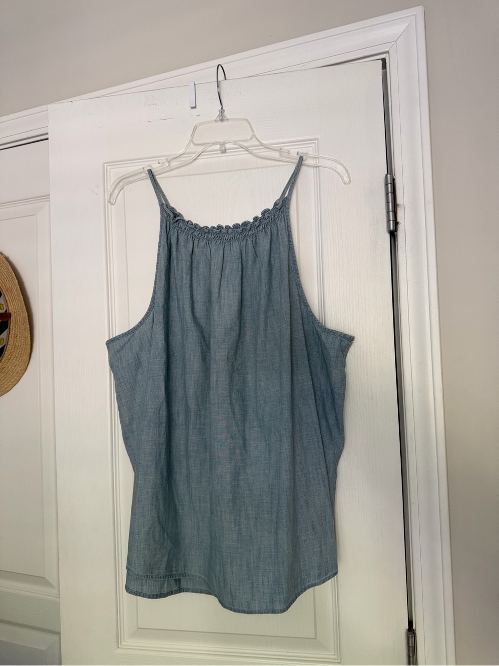 New with Tags Gap denim smocked blue chambray cami tank, size XXL